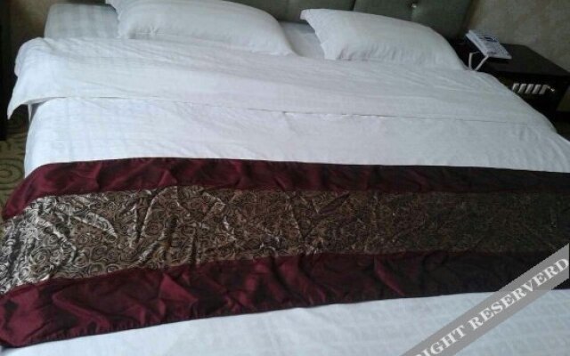 Ziyouren Holiday Hotel (Zhashui Passenger Terminal Branch)