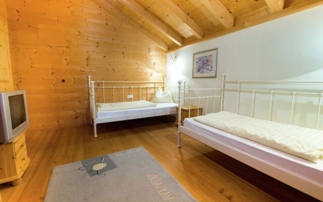 Spacious Chalet in Niederau