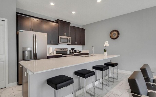 Marvelous 4 Bedroom w/ Screened Pool Close to Disney 1569