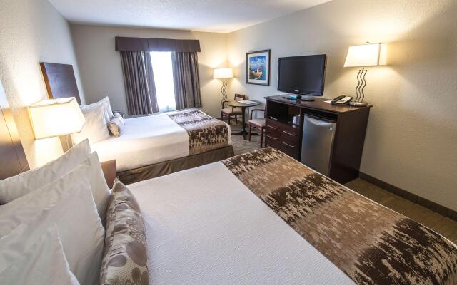 Best Western Plus Pembina Inn & Suites