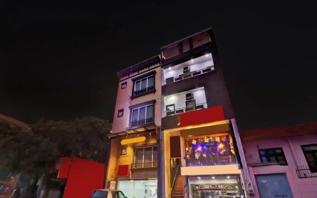 Townhouse 691 Hotel Sulit