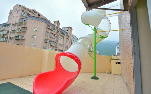 Ruocing Hot Spring Hotel