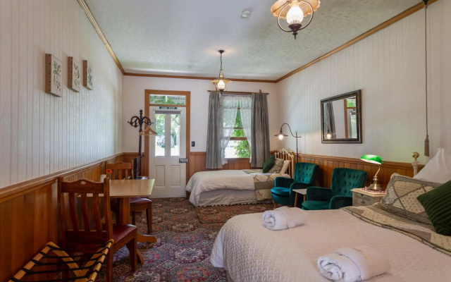 Settlers Cottage Motel – Guest Rooms – Arrowtown