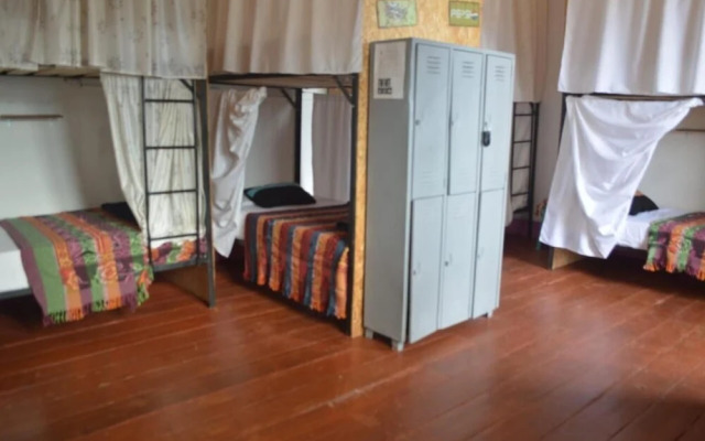 Hostal Bremen - Hostel