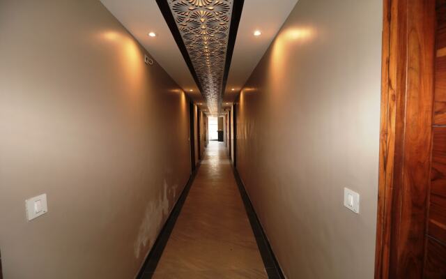 Hardik Palace By F9 Hotels