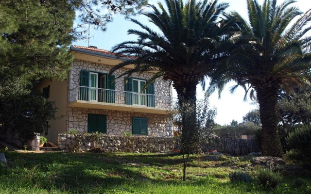 Apartment Jak - 10m from the sea: A Sevid, Riviera Trogir