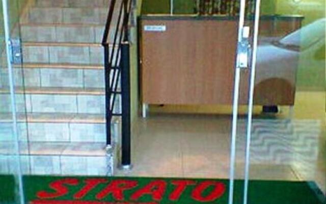 Strato Express Residence