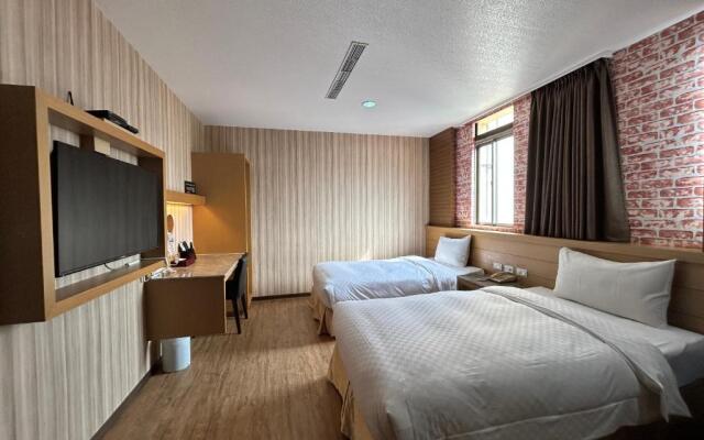 Huaxiang Hotel - Zuoying