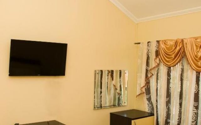 Guest House Nadezhda 2