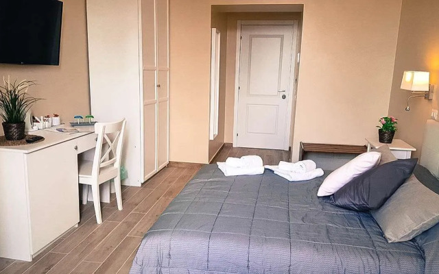 Serventi Longhi Rooms