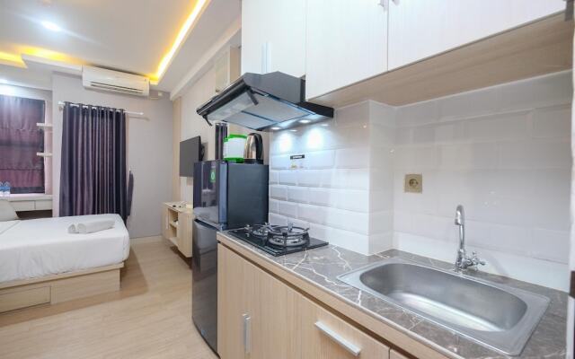 Cozy And Nice Studio At Transpark Cibubur Apartment