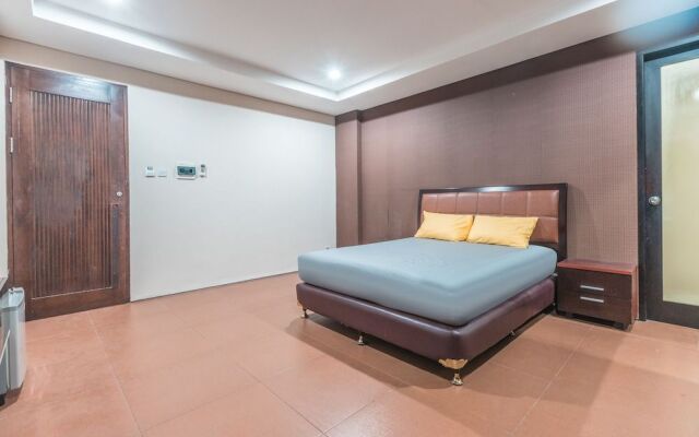 OYO Life 1437 W Residence