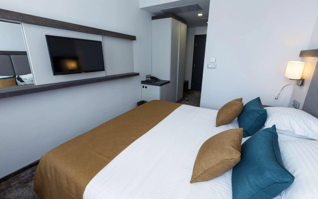 Best Western Plus Premium Inn