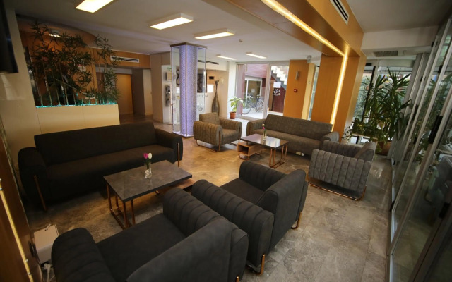 Grand Nora Hotel
