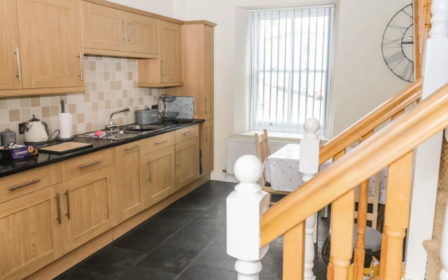 1 Greenswood Court