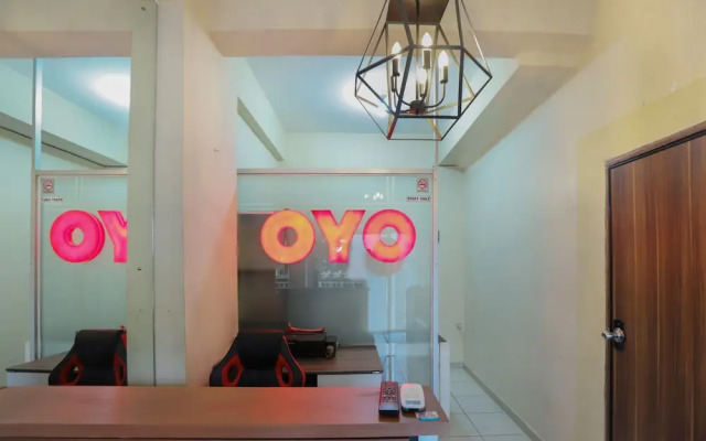 OYO 2103 Lauv Room 2 Grand Centerpoint Tower B