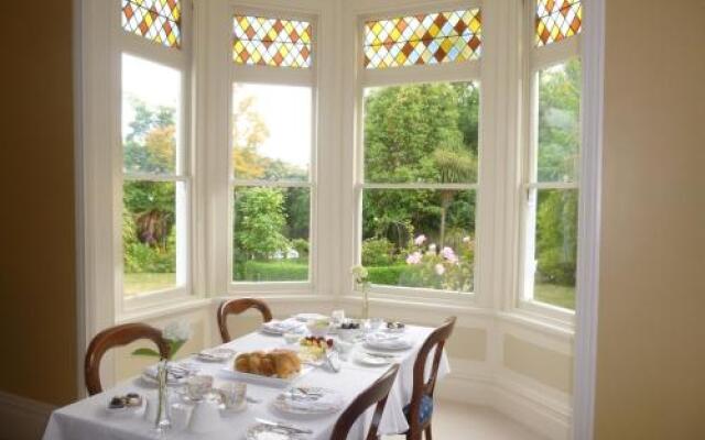 Oinako Bed & Breakfast