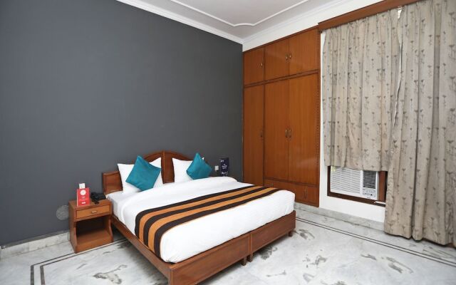 OYO 14408 Corple Stays
