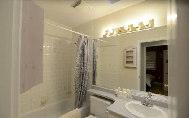 Marpole Guest House