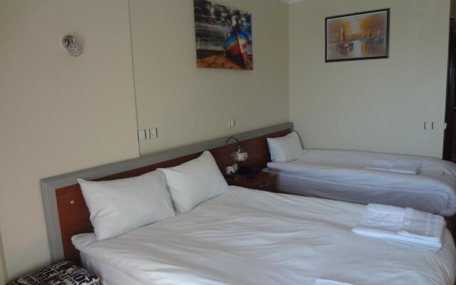 Rosalinda Otel Gumuldur