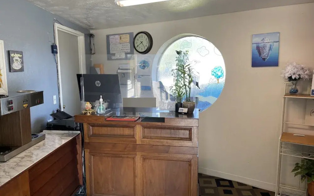 Villa West Motel