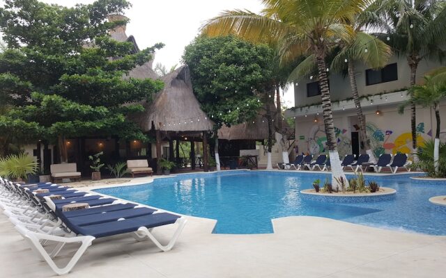 Jungle House Tulum Hotel & Hostal