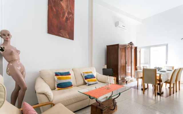 Apartamento con Patio y piscina