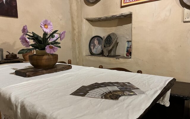 Preta Nera Intera in Giuliano di Roma