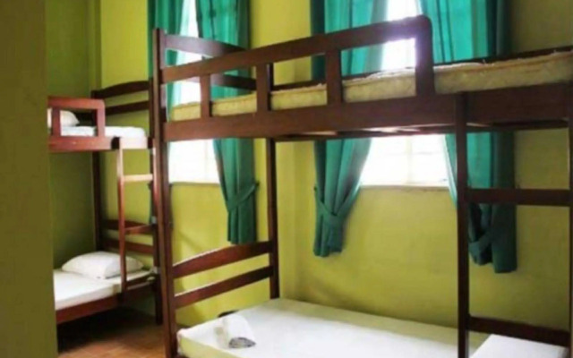 Borneo Backpackers