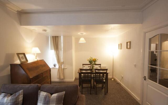 Allan Stream Apartment
