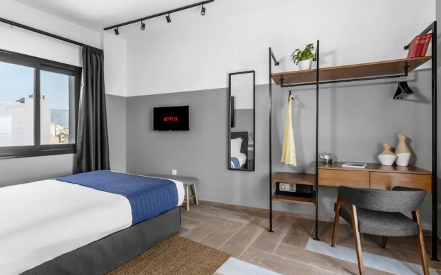 Play Theatrou, a member of Brown Hotels