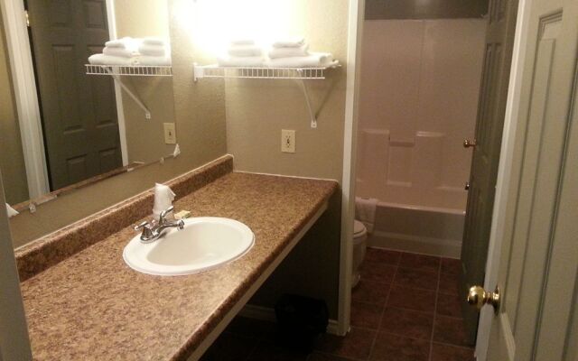 Magnuson Hotel Creston