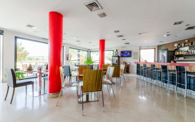 Hotel YIT Conquista de Granada