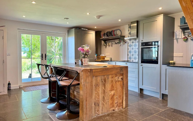 Seawynds Family Home With Far-reaching Sea Views