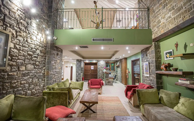 Anavasi Mountain Resort