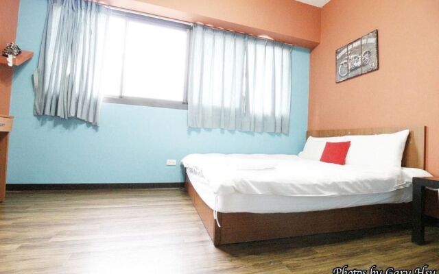 Taichung Go-Around Hostel