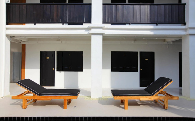 99 The Gallery Hotel