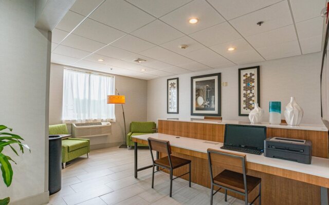 Holiday Inn Express Swansea