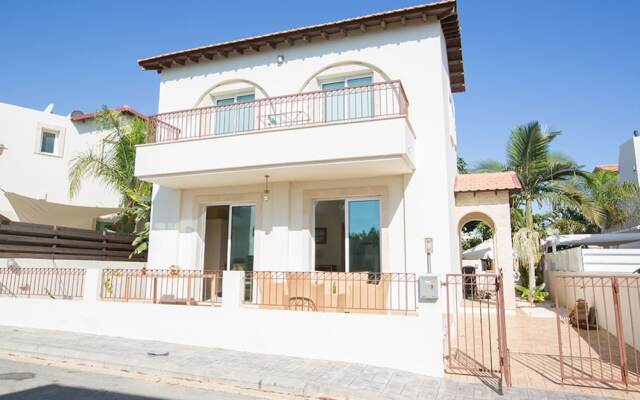 Luxury 2 Bedroom Villa With Private Pool, Paralimni Villa 1240