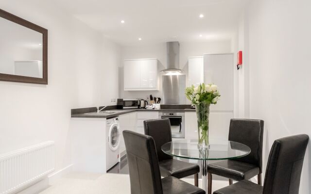 Roomspace Apartments -Nouvelle House