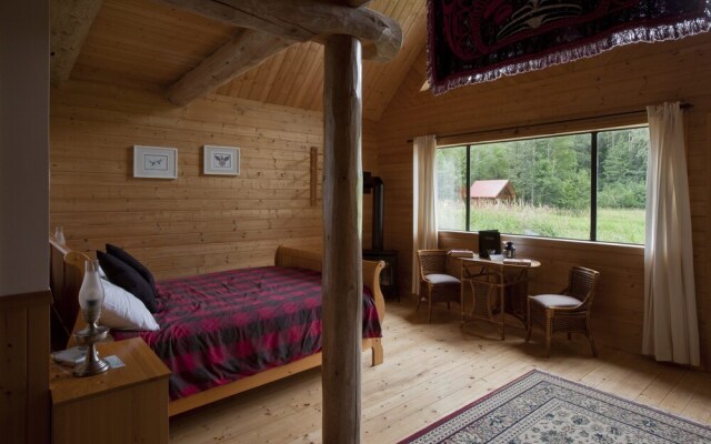 Tweedsmuir Park Lodge