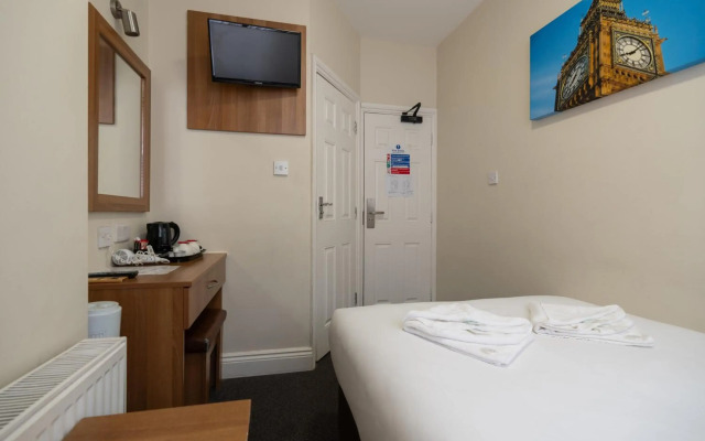 Ascot Hyde Park Hotel