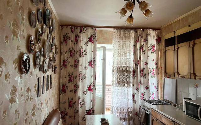 The comfort of Home on Komintern Street
