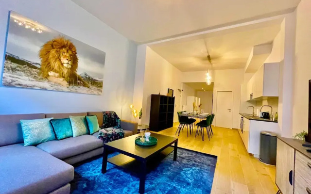 One Lux Stay near Fashion District
