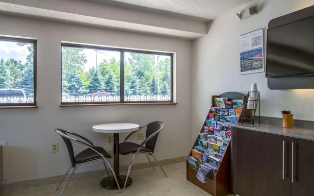 Motel 6 Ashland, OH