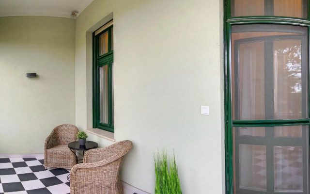 Romantic riverview bestern