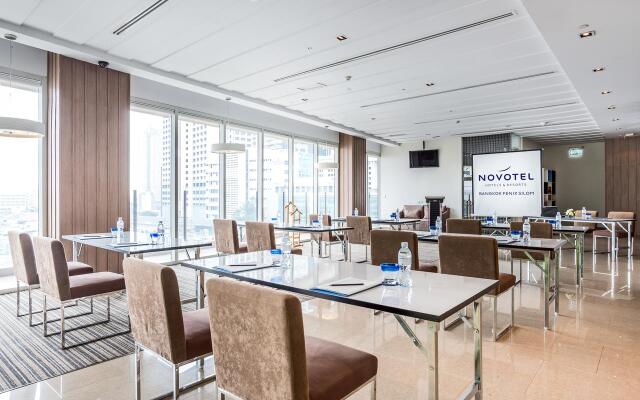 Hilton Garden Inn Bangkok Silom