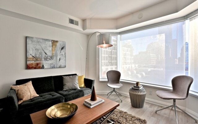 Amazing Suites In Yorkville