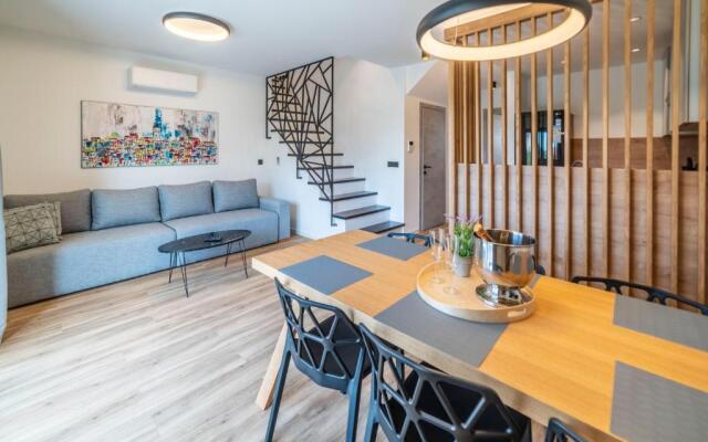 PINNA RESIDENCE - Datul