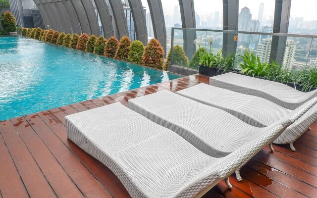 Spacious and Modern L'Avenue Apartment